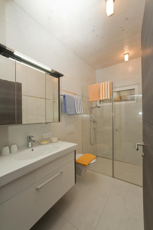 Haus Waldrand Apartment Oberndorf in Tirol Room photo